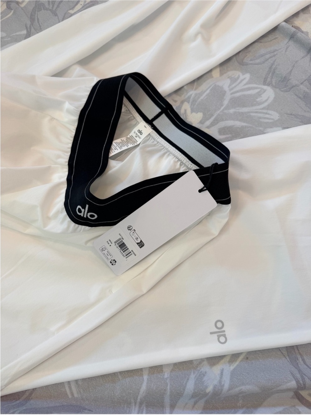 ALO Yoga White Suit up Trousers